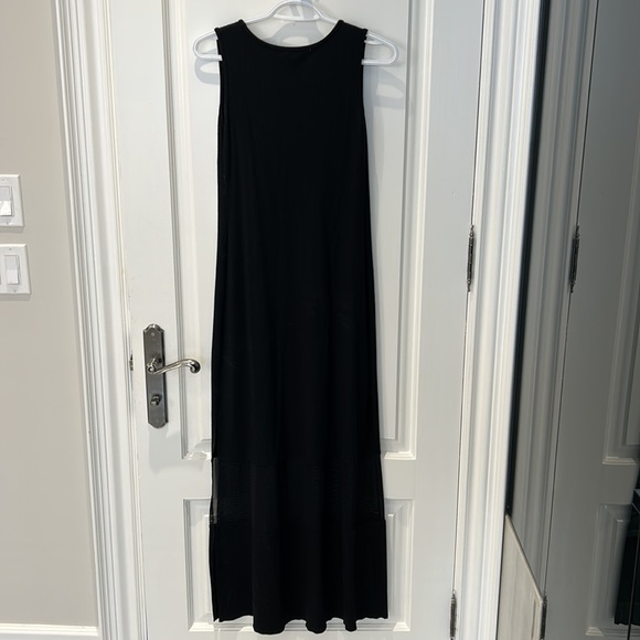 Maxi black dress with sheer panel detailing - Picture 4 of 5